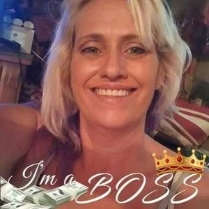 Meet your Posher, Deniece